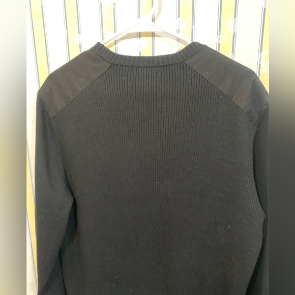 NWT Banana Republic Black Utility Sweater in Black. - Picture 2 of 11